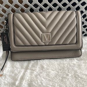 Victoria Secret New Clutch Leather Taupe